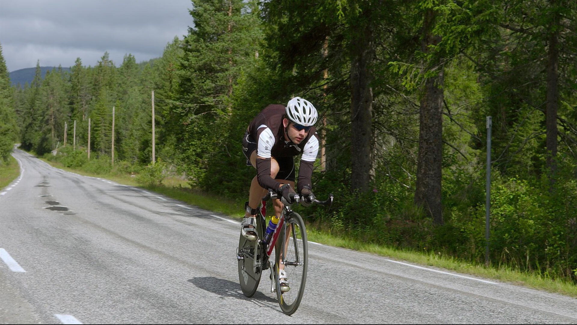 北欧铁壁轰然倒塌，法兰西魔术师于新大陆加冕—格列兹曼在美加墨世界杯的统治性演出