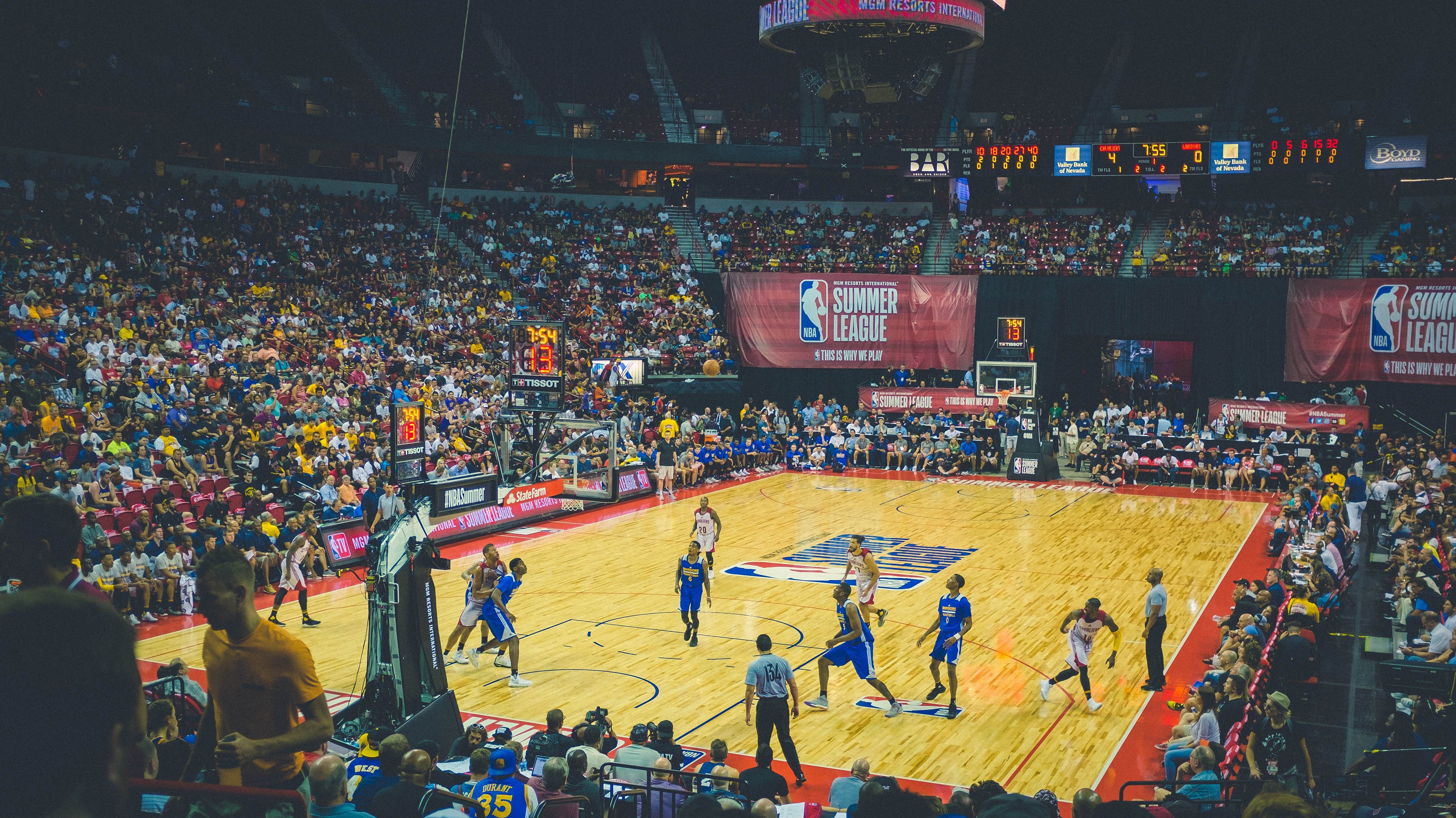 抢七之夜，字母哥以缺席定义存在—当不朽的意志超越身体的疆界